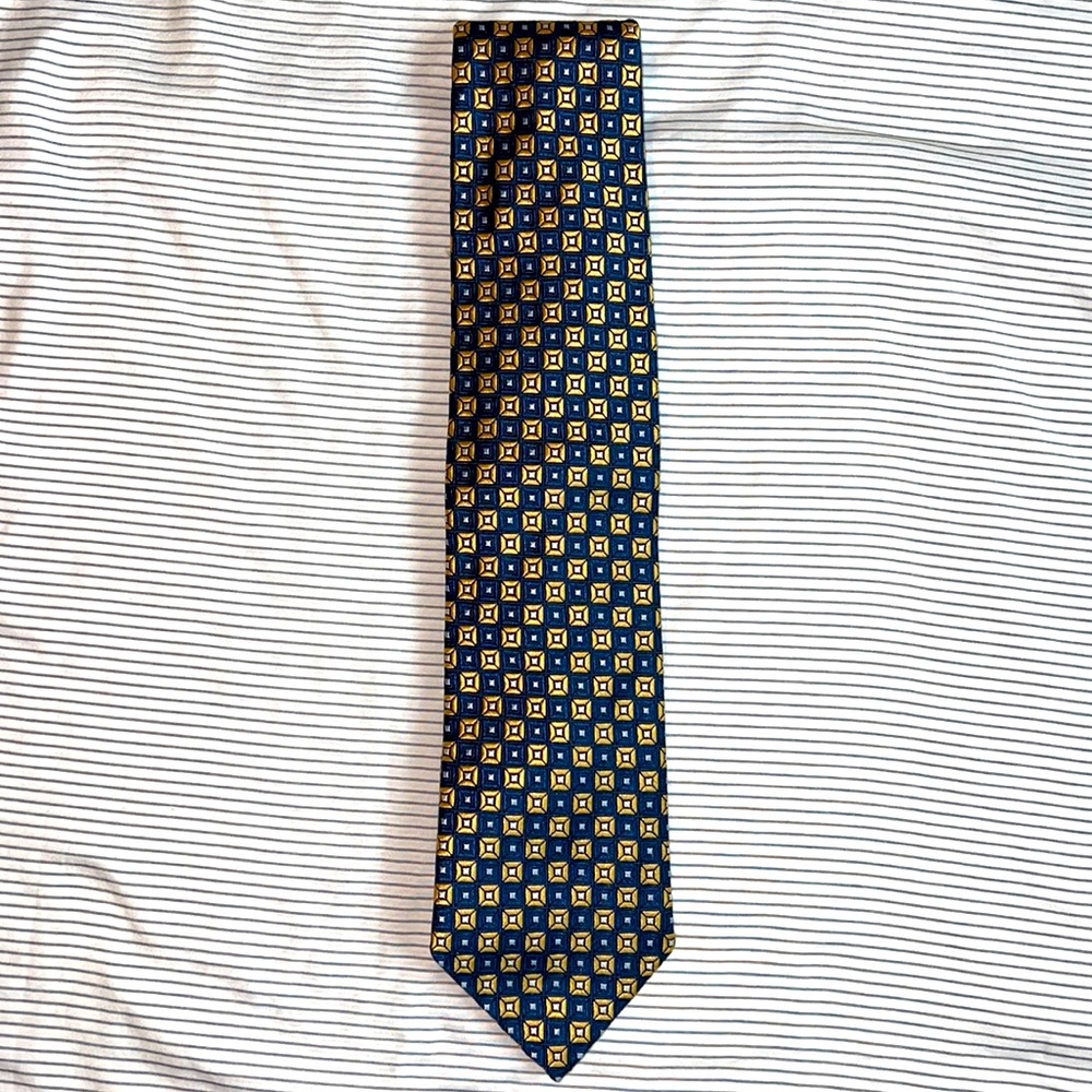 Charles Tyrwhitt 100% Handmade Silk Tie